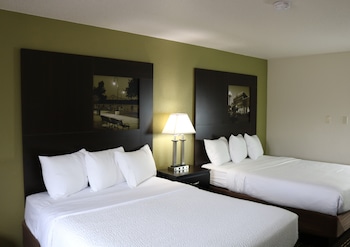Room, 2 Queen Beds, Non Smoking