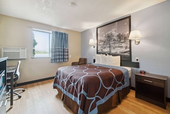 Deluxe Room, 1 Queen Bed, Non Smoking