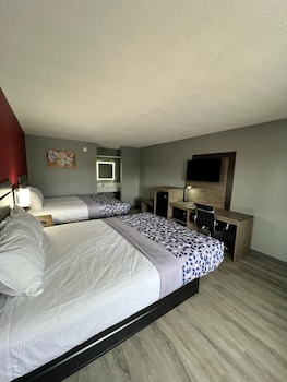 Standard Room, 2 Queen Beds, Non Smoking