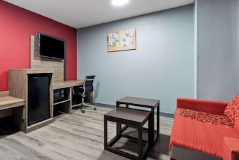 Suite, 1 King Bed with Sofa bed, Non Smoking