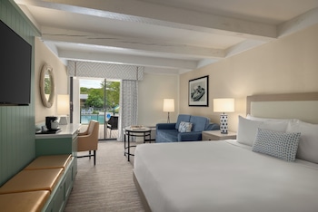 Room, 1 King Bed, Accessible, Pool View