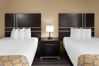 Room, 2 Queen Beds, Non Smoking (No Pets)