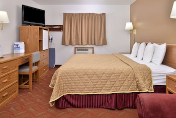 Room, 1 King Bed, Smoking