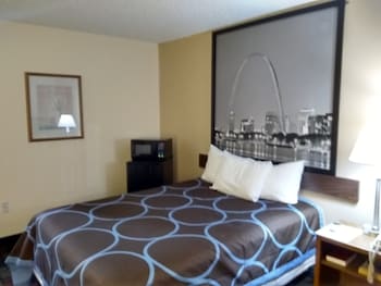 Standard Room, 1 Queen Bed