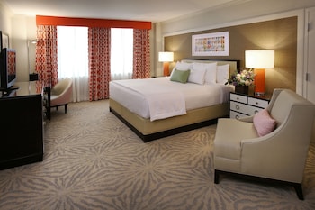 Deluxe Room, 1 King Bed, Smoking