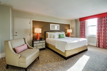 Deluxe Room, 1 King Bed