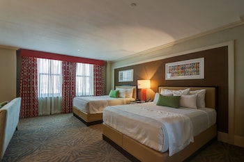 Deluxe Room, 2 Double Beds, Smoking