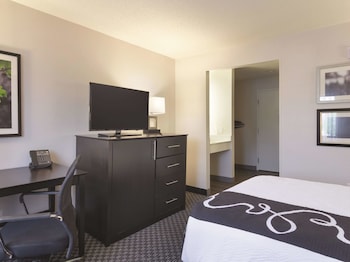 Room, 1 Double Bed, Accessible, Non Smoking (Mobility/Hearing Impaired Accessible)