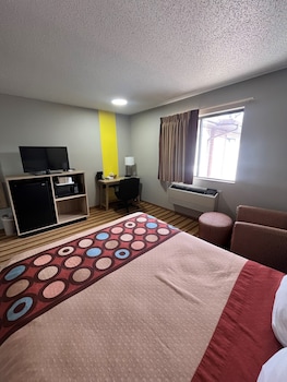 Standard Room, 1 Queen Bed
