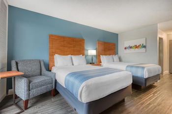 Deluxe Room with Two Double Beds - Non-Smoking