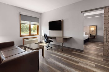 Deluxe Suite, 1 Bedroom, Non Smoking (Efficiency)