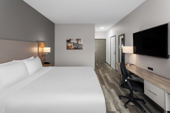 Suite, 1 Bedroom, Non Smoking (Mobility, Tub w/Grab Bars, Efficiency)