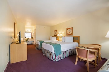Room, 2 Queen Beds (Pet Friendly First Floor)