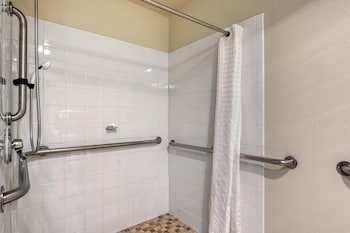 Standard Room, 2 Queen Beds, Accessible, Non Smoking