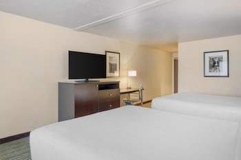 Standard Room, 2 Queen Beds, Accessible, Non Smoking