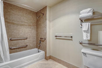 Standard Room, 1 King Bed, Accessible, Bathtub