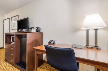 Standard Room, 1 Queen Bed, Accessible, Non Smoking