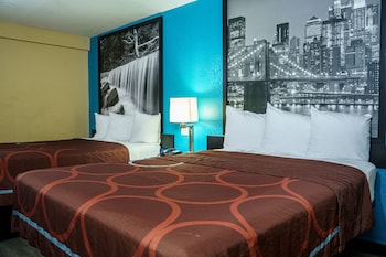 Room, 2 Queen Beds, Accessible, Non Smoking (Mobility/Hearing, Roll-In Shower)