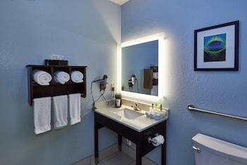 Standard Room, 2 Queen Beds, Accessible (Mobility, Access Tub)
