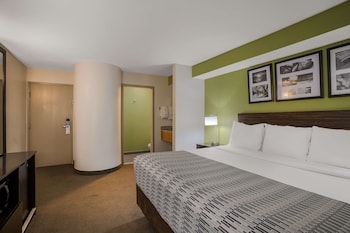 Suite, 1 Queen Bed, Non Smoking, Refrigerator & Microwave (Living Room;with Sofabed)