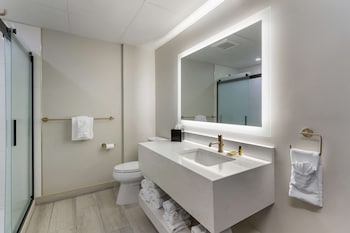 Suite, 1 King Bed, Non Smoking, Refrigerator & Microwave