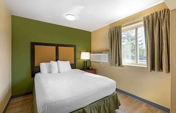 Room, 1 Queen Bed, Non Smoking, Kitchen (Sofa Bed)