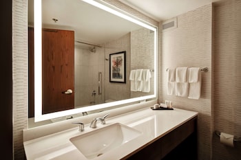 Suite, 2 Queen Beds, Corner, Non Smoking