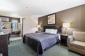 Standard Room, 1 King Bed, Non Smoking