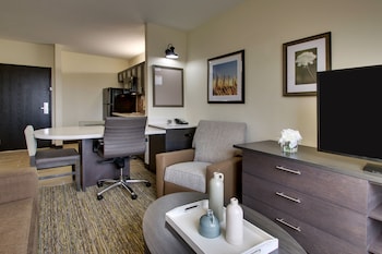 Suite, 1 Bedroom (Roll-In Shower)