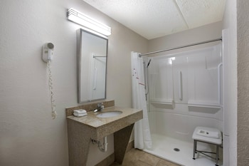 Deluxe Room, 2 Double Beds, Non Smoking (Roll-In Shower)