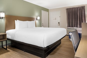 Standard Room, 1 King Bed, Non Smoking