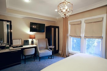 Deluxe Room, 1 King Bed, Non Smoking