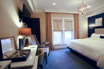 Deluxe Room, 1 King Bed, Non Smoking