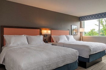 Room, 2 Queen Beds, Refrigerator