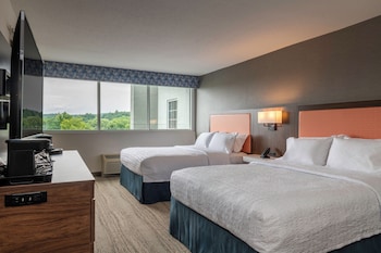 Room, 2 Queen Beds, Accessible, Bathtub (Hearing)