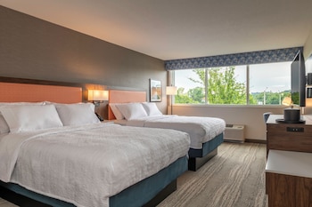 Room, 2 Queen Beds, Refrigerator