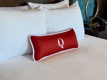 Room, Accessible (Hotel Single Queen)