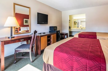 Standard Room, 2 Queen Beds, Non Smoking