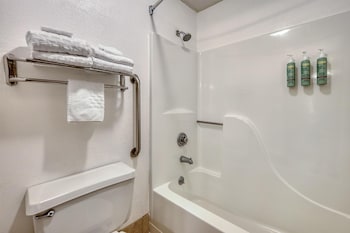 Standard Room, 1 King Bed, Non Smoking, Hot Tub (Oversized Room)