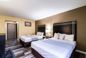 Room, 2 Queen Beds, Non Smoking (Pet Friendly)