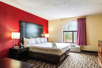Suite, 1 King Bed, Non Smoking