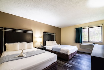 Room, 2 Queen Beds, Non Smoking (Pet Friendly)
