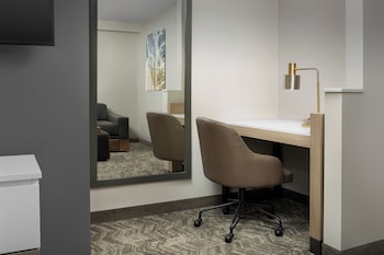 Suite, Multiple Beds, Accessible Bathtub