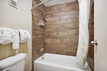 Standard Room, 2 Queen Beds, Non Smoking