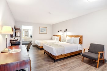 Room, 2 Double Beds, Non Smoking, Poolside