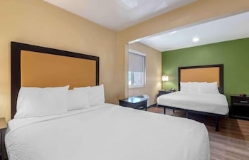 Room, 2 Queen Beds, Non Smoking (Micfridge)