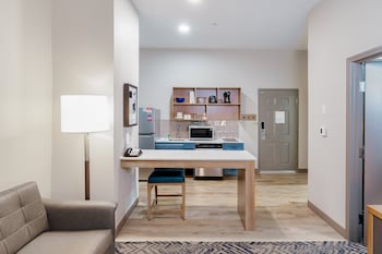 Suite, 1 Bedroom, Hearing Accessible (Wheelchair)