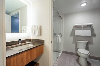 Room, Multiple Beds