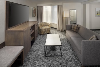 Junior Suite, 1 King Bed, Refrigerator & Microwave