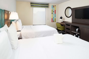 Room, 2 Queen Beds, Accessible, Non Smoking (Hearing Accessible)